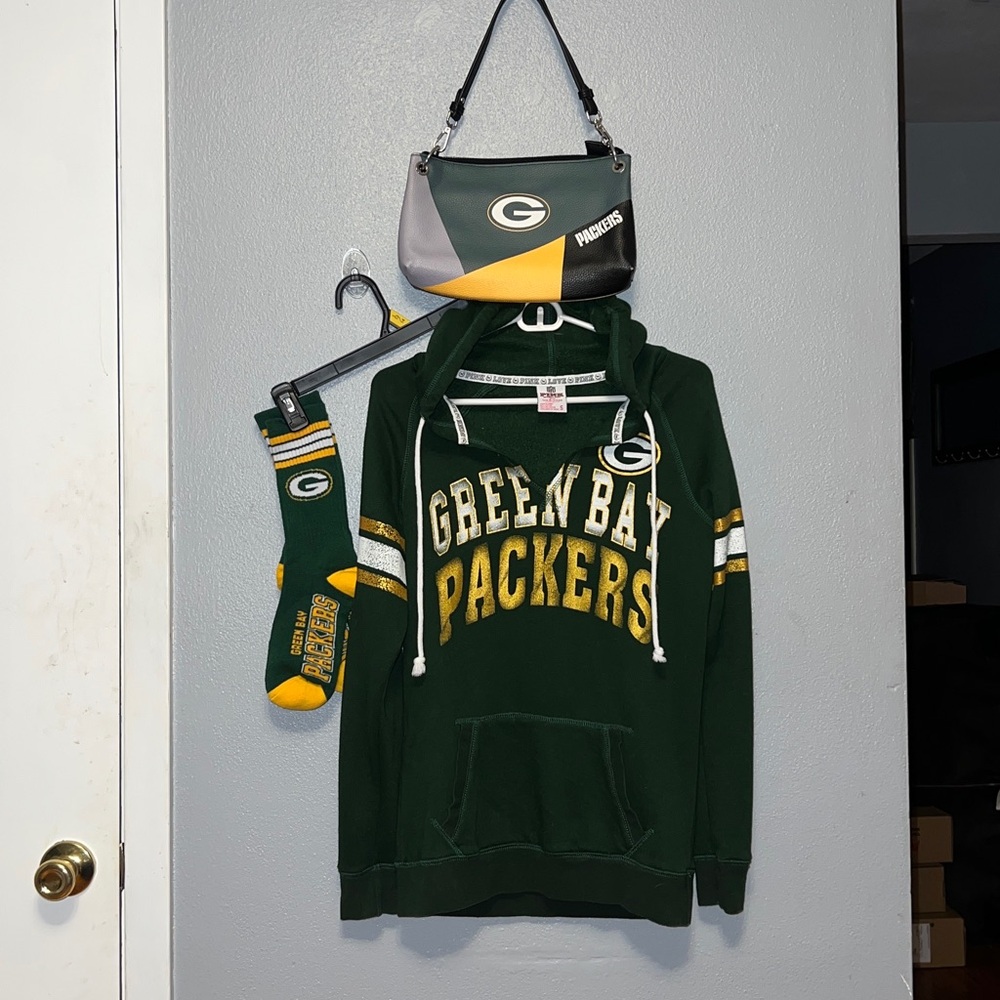 Green Bay Packers Victoria Secret Women's Hoodie, Socks and Purse Set